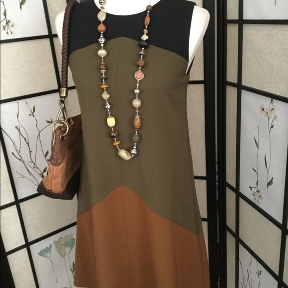 T H M L Color Block Dress - Picture 4 of 9